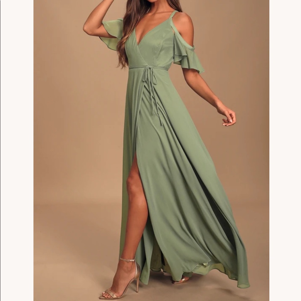 BNWT Lulus sage green dress